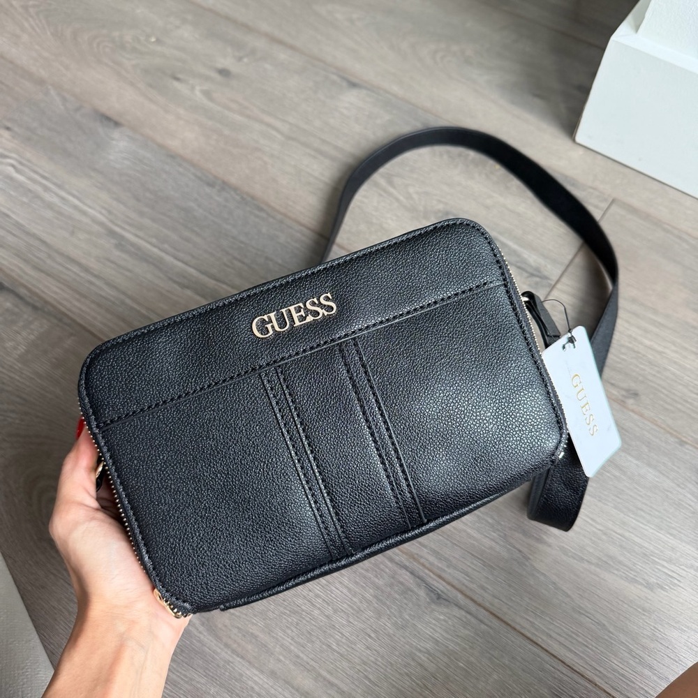 GUESS Trixy Camera Crossbody bag - black women's Crossbody Bag- BRAND NEW